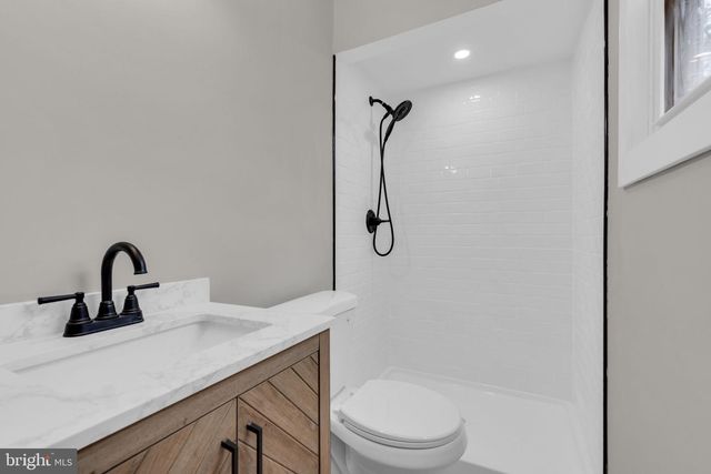 408 NEW RD, Southampton, NJ 08088