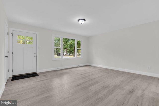 408 NEW RD, Southampton, NJ 08088