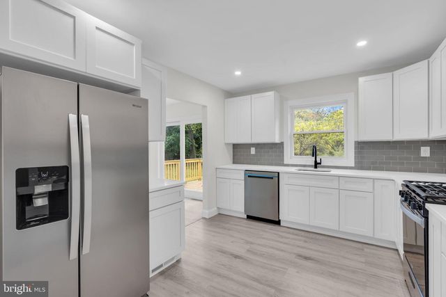 408 NEW RD, Southampton, NJ 08088