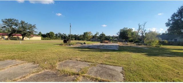 2704 Opelousas Street, Lake Charles, LA 70615