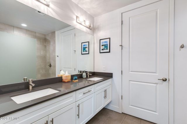 3131 N CENTRAL Avenue 6010, Phoenix, AZ 85012