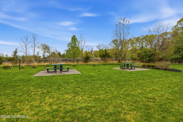 4 Kyle Drive, Tinton Falls, NJ 07712