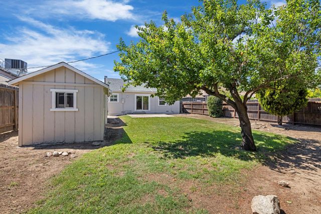 918 S Lee Ave, Lodi, CA 95240