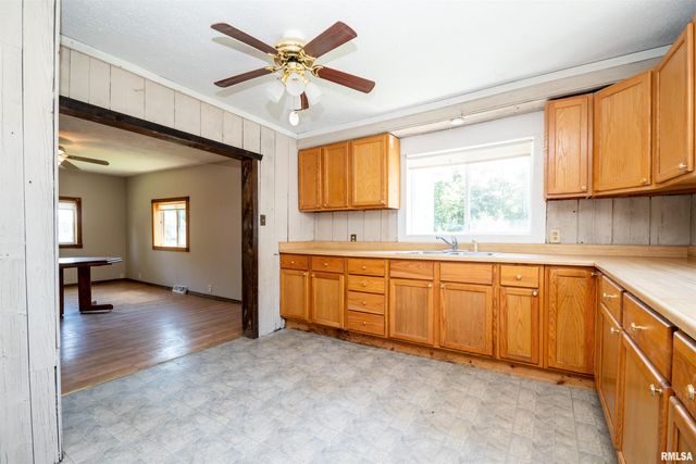 307 MIDLAND Street, Pekin, IL 61554