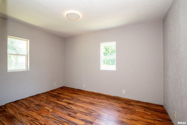 307 MIDLAND Street, Pekin, IL 61554
