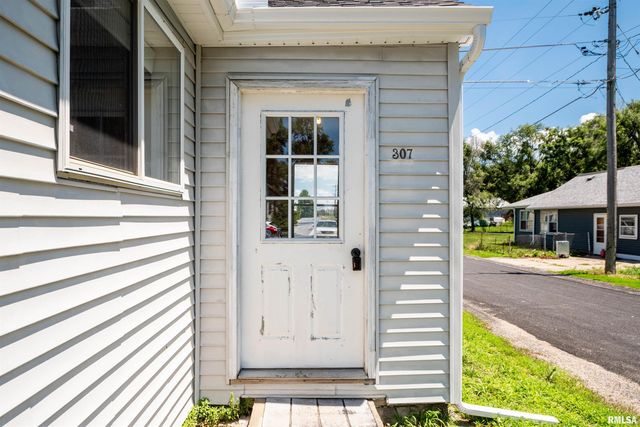 307 MIDLAND Street, Pekin, IL 61554