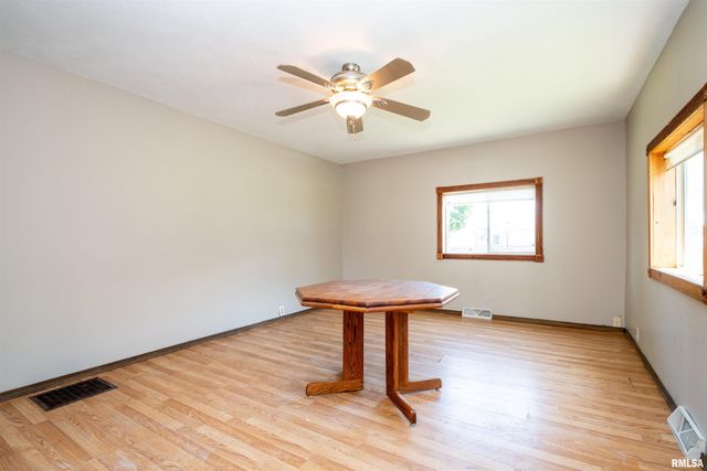 307 MIDLAND Street, Pekin, IL 61554