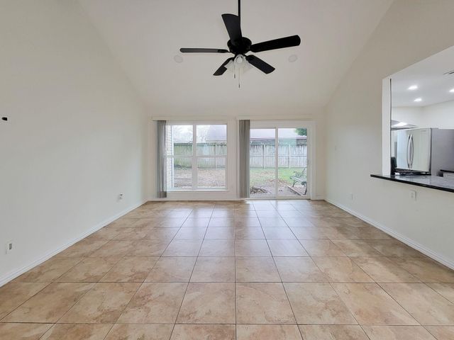 10010 Sagecanyon Drive, Houston, TX 77089