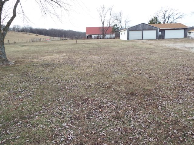 1731 Farmland Road, Marshfield, MO 65706