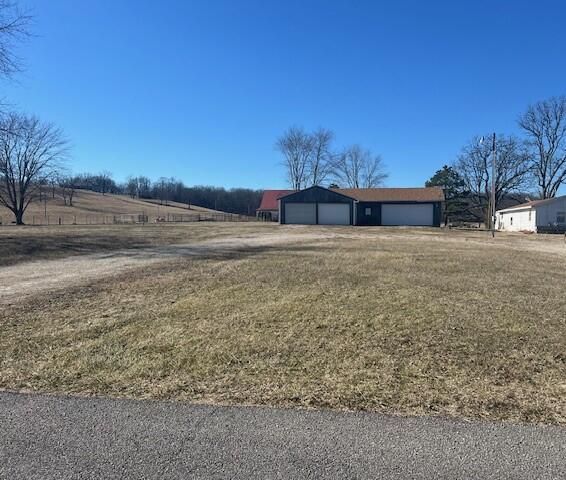 1731 Farmland Road, Marshfield, MO 65706