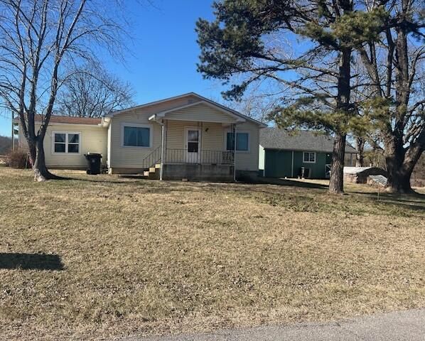 1731 Farmland Road, Marshfield, MO 65706