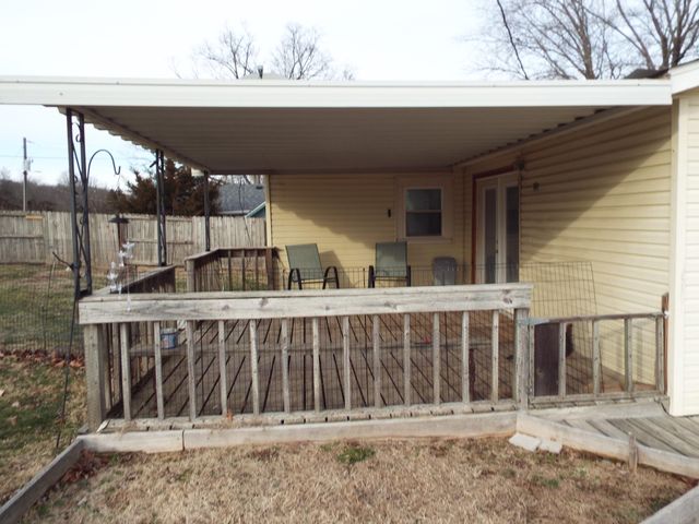 1731 Farmland Road, Marshfield, MO 65706