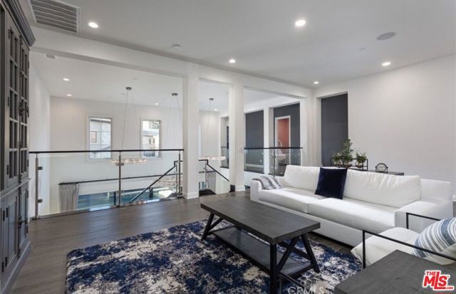 119 Lanzon, Irvine, CA 92602