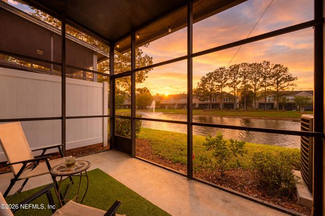 7522 RED CRANE Lane, Jacksonville, FL 32256