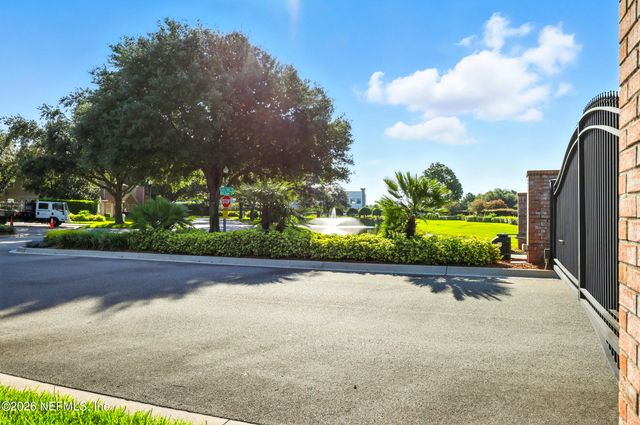 7522 RED CRANE Lane, Jacksonville, FL 32256