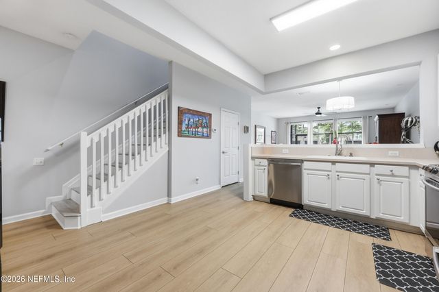 7522 RED CRANE Lane, Jacksonville, FL 32256