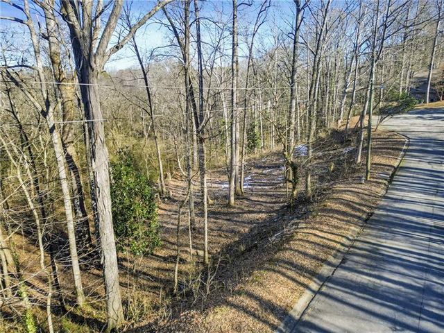 18 Geraldine SE Drive, Smyrna, GA 30082