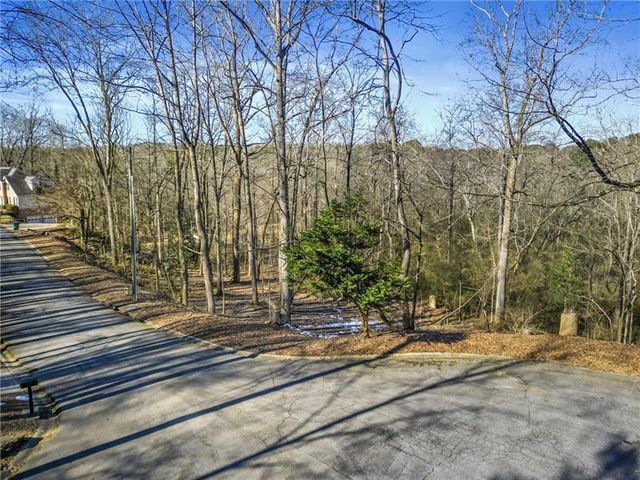 18 Geraldine SE Drive, Smyrna, GA 30082