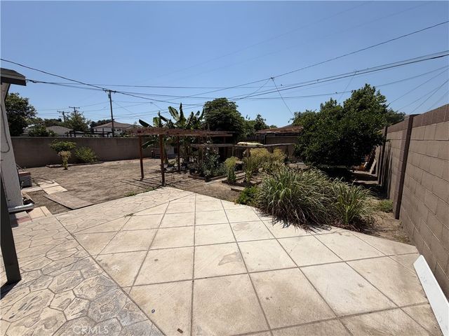 10831 Cedar, Stanton, CA 90680