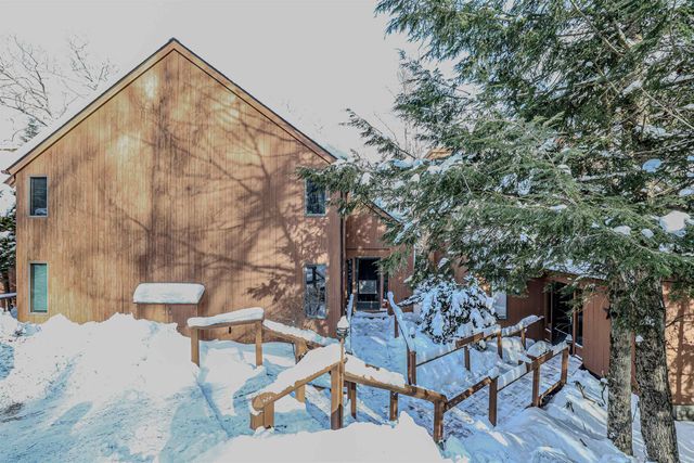 840 Cove Drive, Grantham, NH 03753