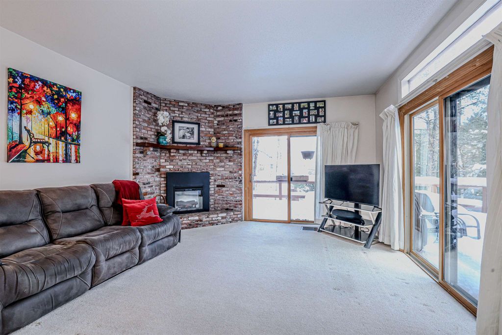 840 Cove Drive, Grantham, NH 03753