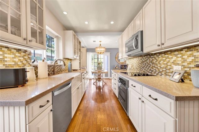 3374 Floyd, Los Angeles, CA 90068