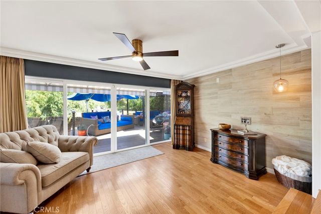 3374 Floyd, Los Angeles, CA 90068