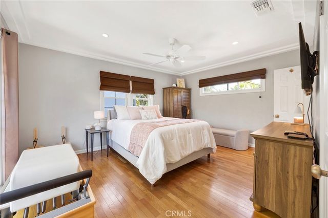 3374 Floyd, Los Angeles, CA 90068