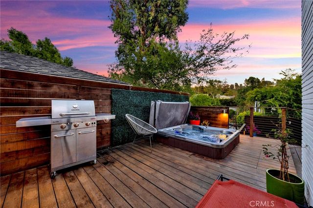 3374 Floyd, Los Angeles, CA 90068