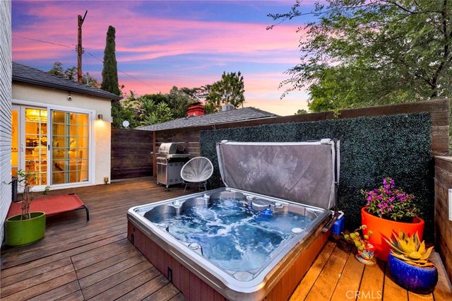 3374 Floyd, Los Angeles, CA 90068