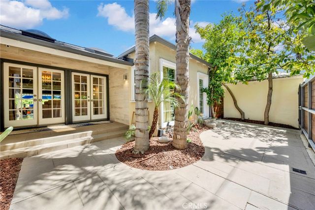 3374 Floyd, Los Angeles, CA 90068