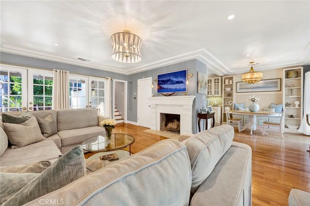 3374 Floyd, Los Angeles, CA 90068