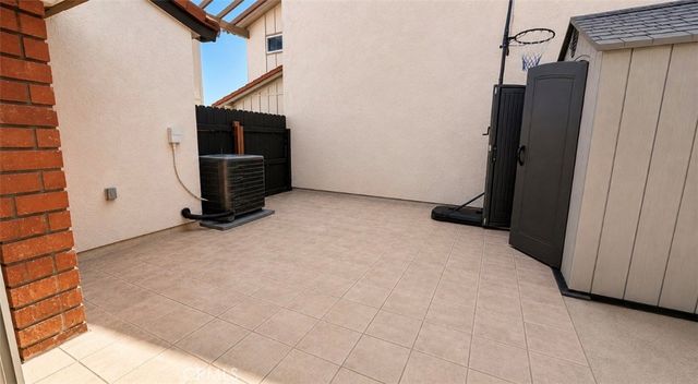 8861 La Zana Court, Fountain Valley, CA 92708