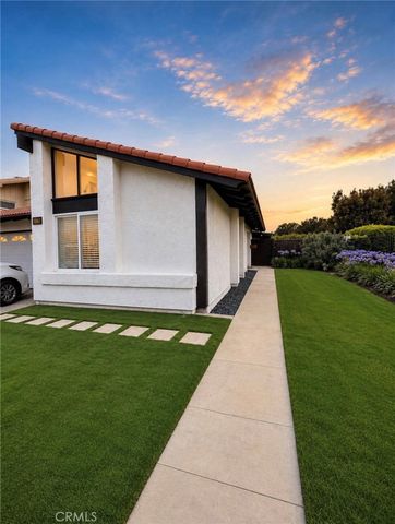 8861 La Zana Court, Fountain Valley, CA 92708