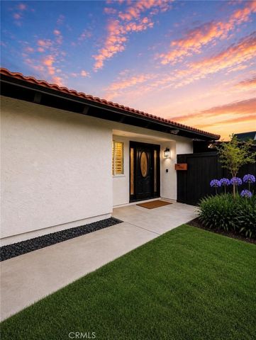 8861 La Zana Court, Fountain Valley, CA 92708