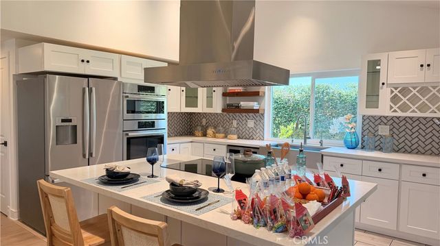 8861 La Zana Court, Fountain Valley, CA 92708
