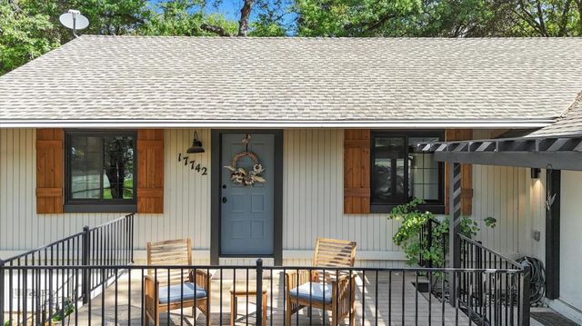17742 Silver Pine Dr, Penn Valley, CA 95946
