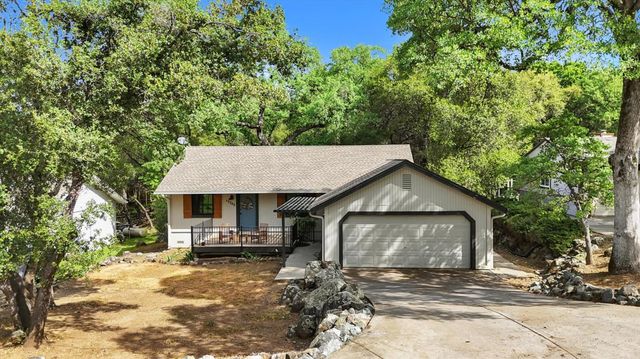 17742 Silver Pine Dr, Penn Valley, CA 95946