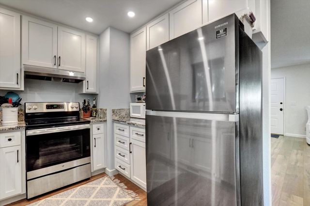 17742 Silver Pine Dr, Penn Valley, CA 95946