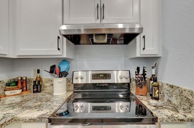 17742 Silver Pine Dr, Penn Valley, CA 95946