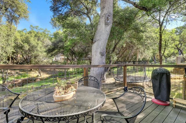 17742 Silver Pine Dr, Penn Valley, CA 95946