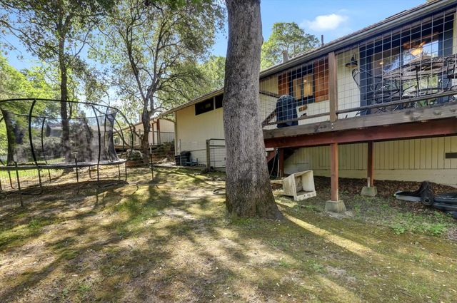 17742 Silver Pine Dr, Penn Valley, CA 95946