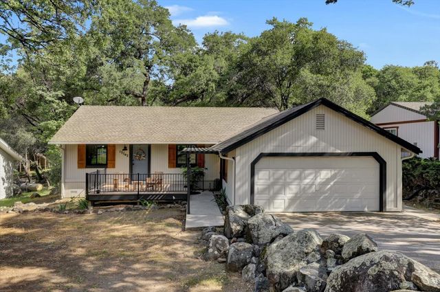 17742 Silver Pine Dr, Penn Valley, CA 95946