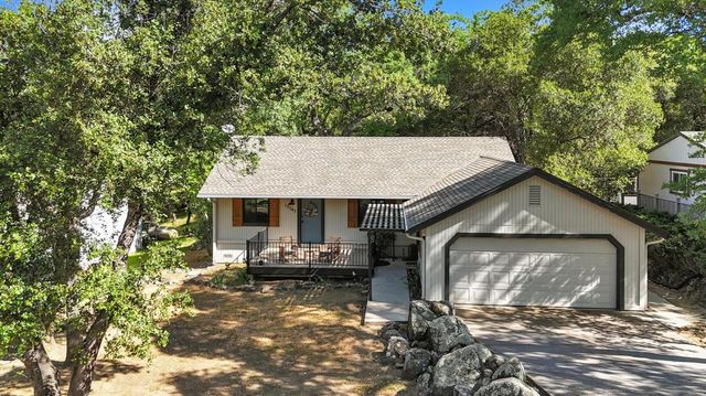 17742 Silver Pine Dr, Penn Valley, CA 95946