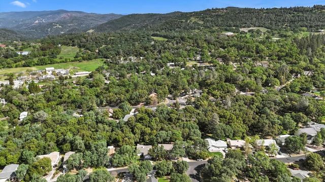 17742 Silver Pine Dr, Penn Valley, CA 95946