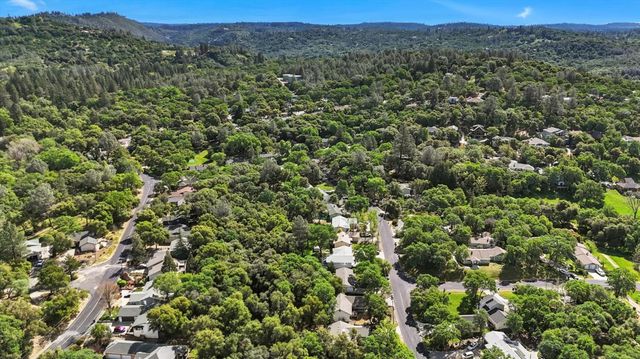 17742 Silver Pine Dr, Penn Valley, CA 95946