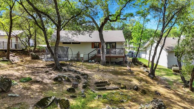 17742 Silver Pine Dr, Penn Valley, CA 95946