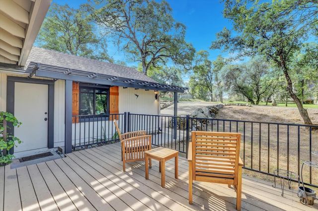 17742 Silver Pine Dr, Penn Valley, CA 95946
