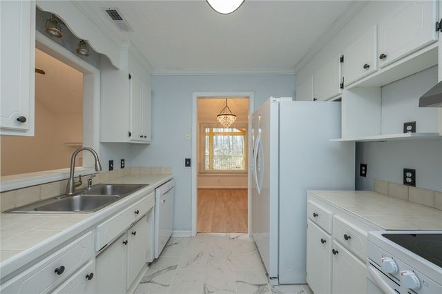 200 Dunwoody Drive, Simpsonville, SC 29681