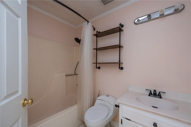 200 Dunwoody Drive, Simpsonville, SC 29681